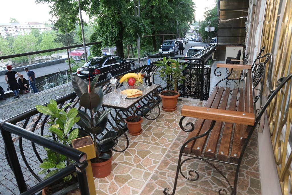 Hostel Saba Koutaïssi Extérieur photo
